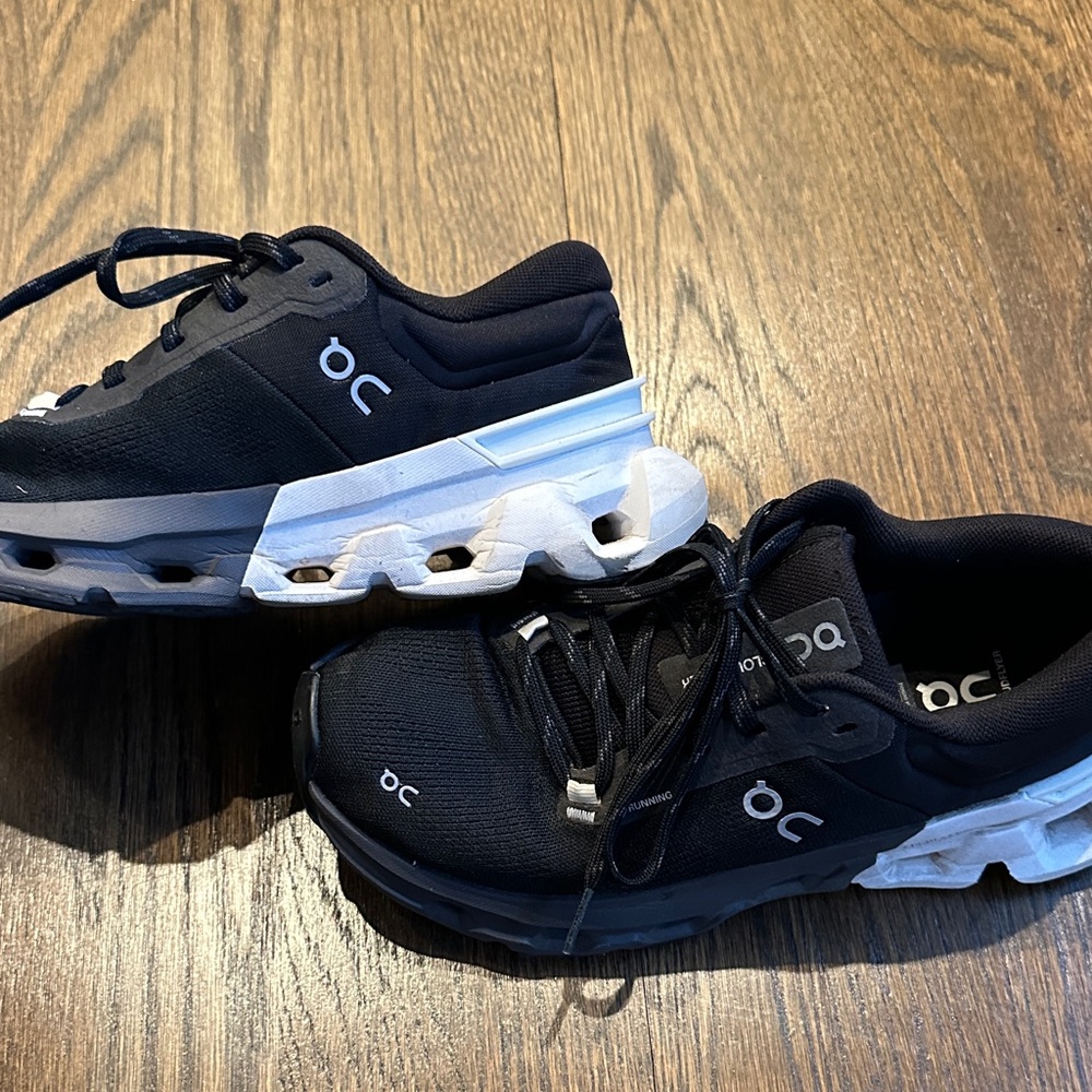 On Running Black Cloudflyer Women’s